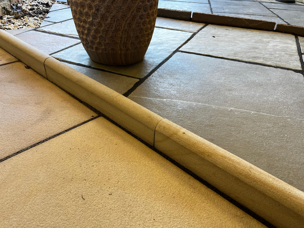 Golden Leaf Sawn Bullnosed Sandstone Edging 1