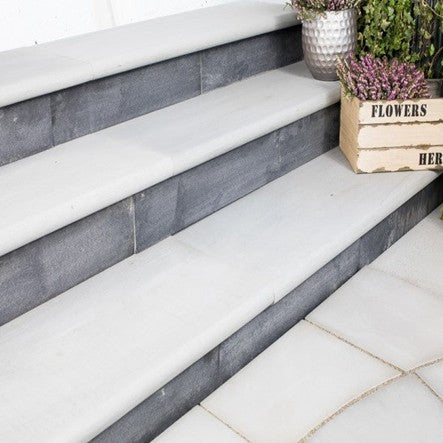 Kandla Grey Indian Sandstone Bullnosed Step