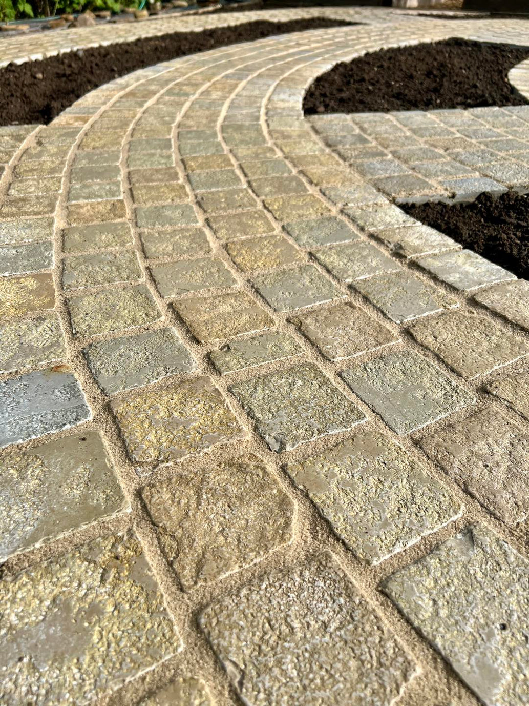 Regency Buff Limestone Setts